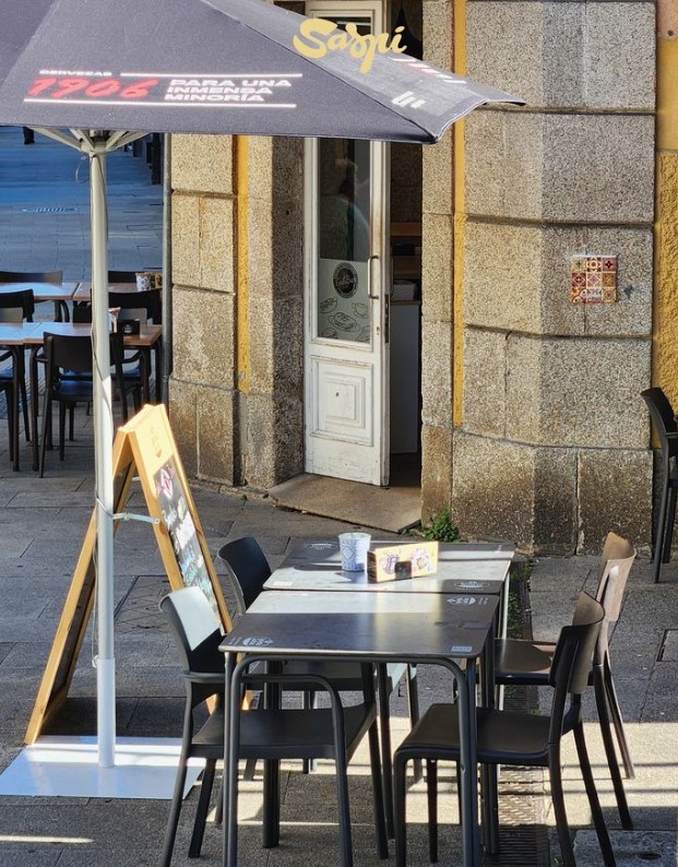 Terraza en zona peatonal